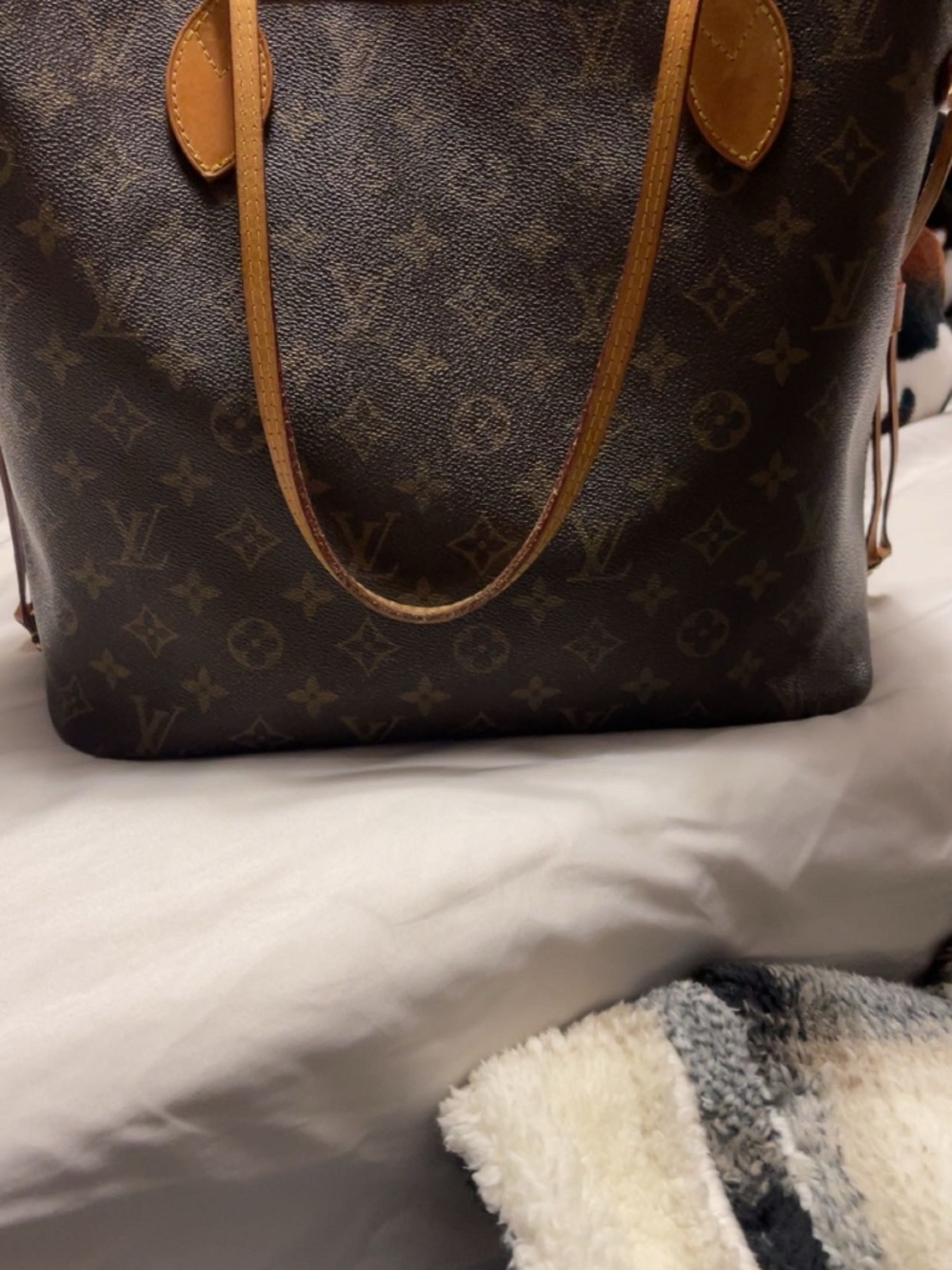 Louis Vuitton Monogram MM Neverfull - Picture 2 of 6